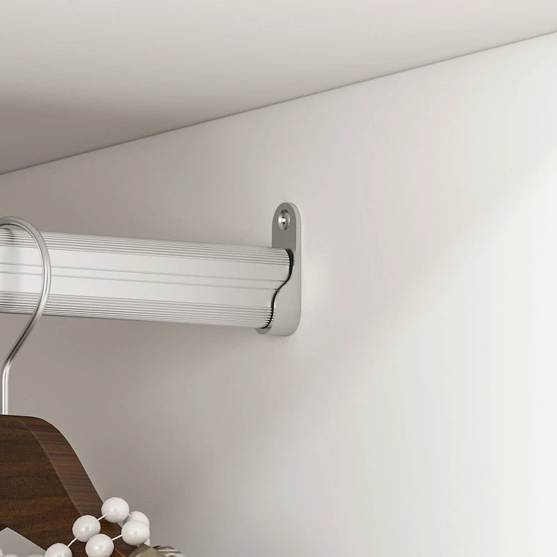 Armoire autoportante avec 6 casiers de rangement et une tringle de suspension