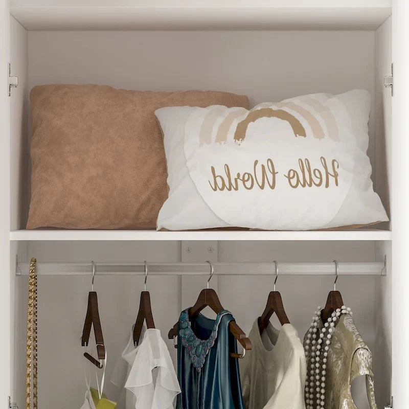 Armoire autoportante avec 6 casiers de rangement et une tringle de suspension