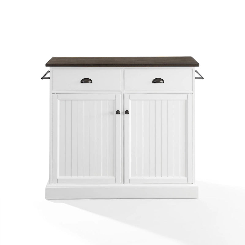 Îlot de cuisine style bord de mer avec plateau en bois, armoires et tiroirs