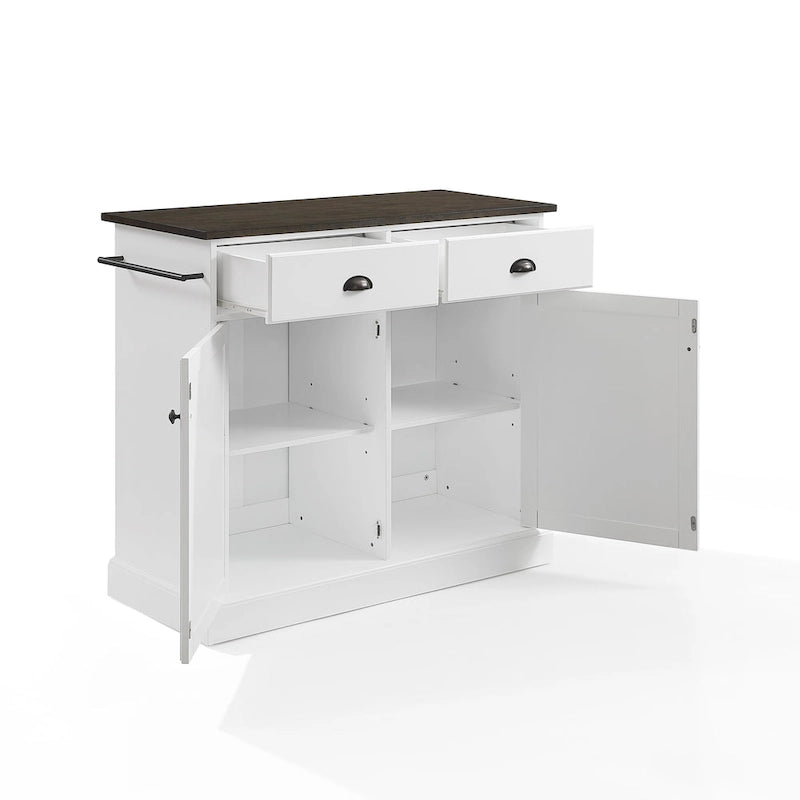 Îlot de cuisine style bord de mer avec plateau en bois, armoires et tiroirs
