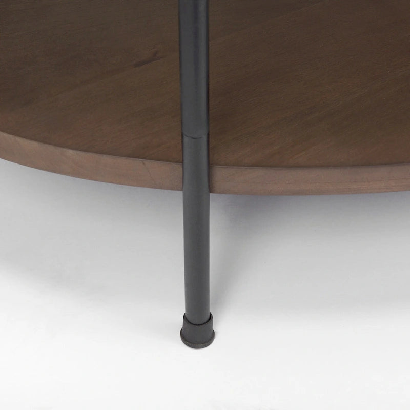 Table basse ovale avec plateau en marbre blanc, étagère en bois et pieds en fer