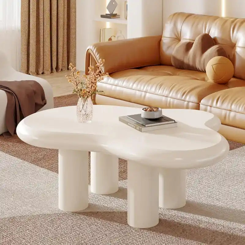 Table basse en forme de nuage avec plateau en bois composite et pieds en PVC